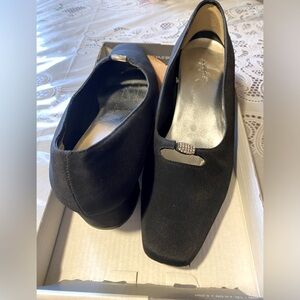 Vintage Satin-esque Heels!